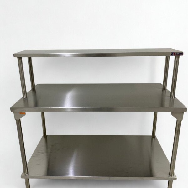 Mesa tipo isla con entrepaño